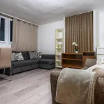 3 Bedroom Prime Location Near Canary Wharf