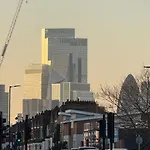 3 Bedroom Prime Location Near Canary Wharf